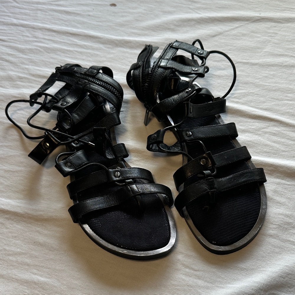 Gianni Bini Black Strappy Gladiator Sandals
